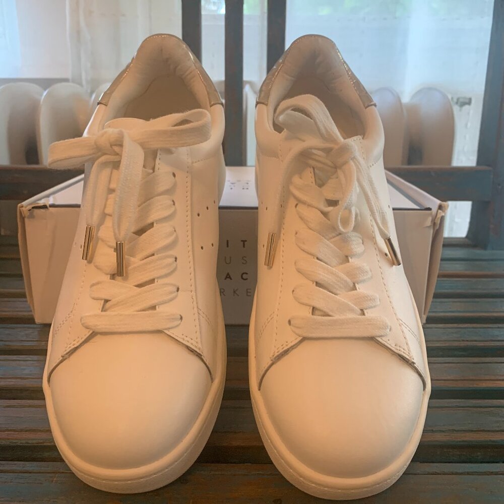 WHBM  ~ Aspen Sneakers White Lace Up Streetwear Genuine Leather Casual Size 8.5